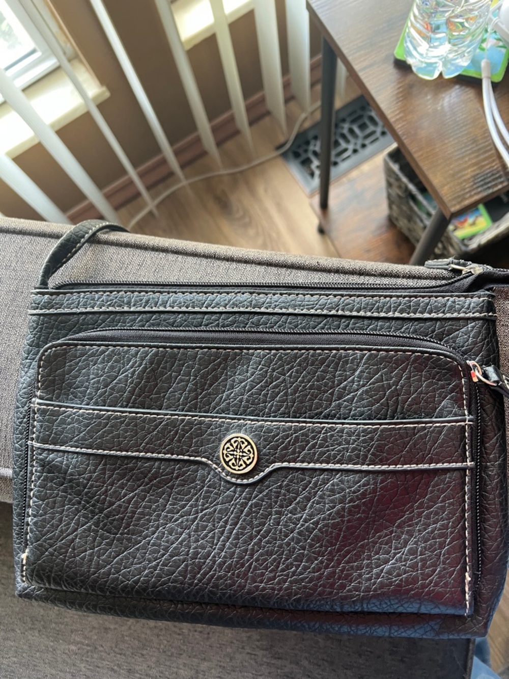 Textured Black Faux Leather Crossbody Wallet Bag